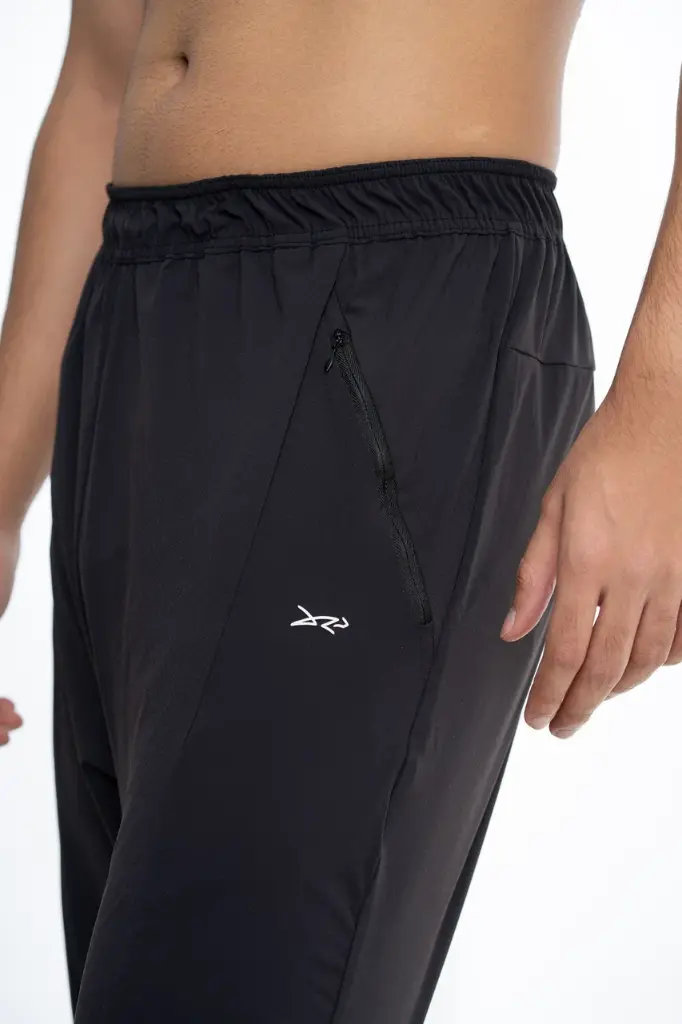 Link-Joggers_black_03.webp