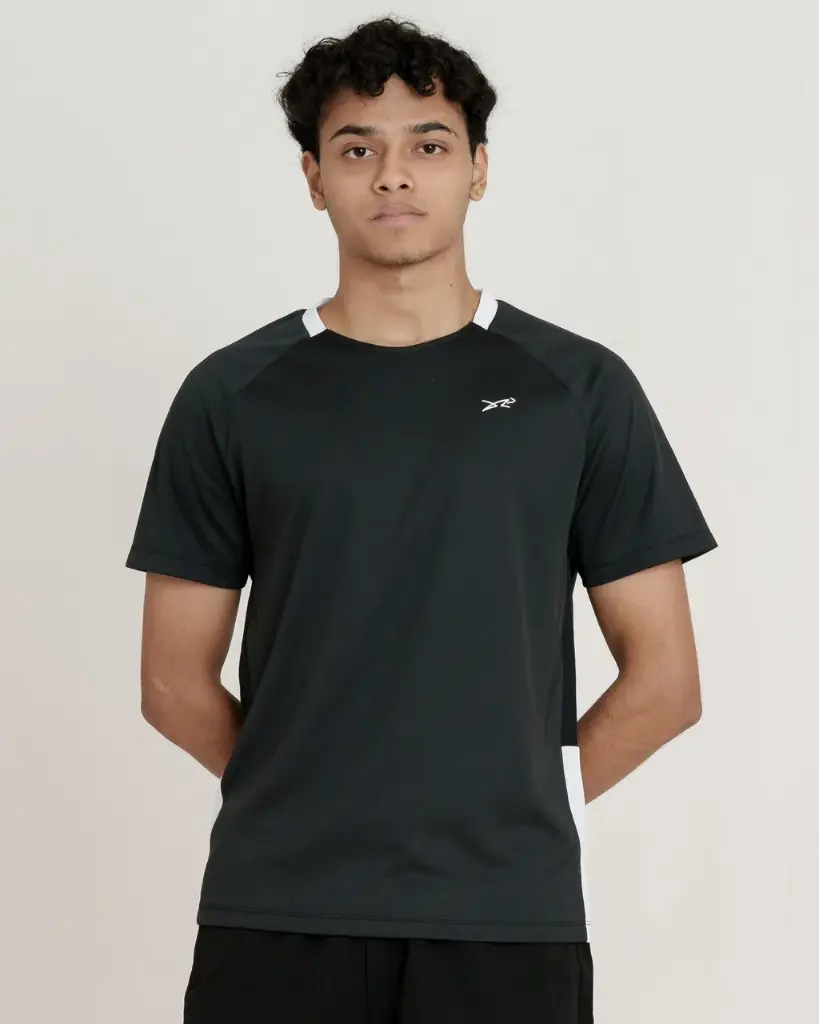 Momentum-T-Shirt-Black-02.jpg.webp