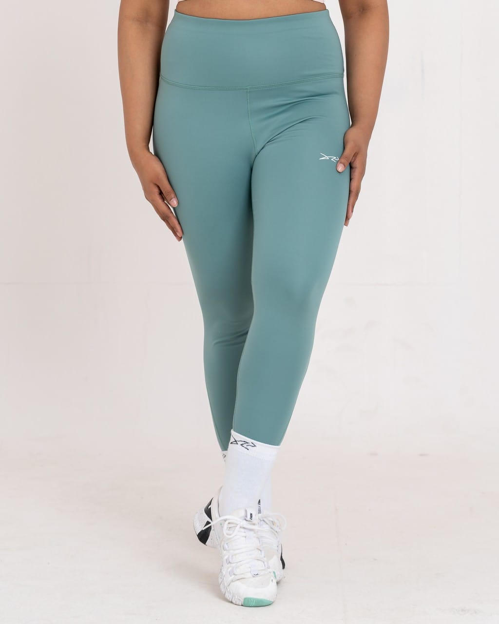 Cloud Sculpt Leggings Aloe-01